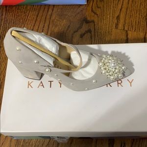 Katy Perry Women's The Saidee Grey 5.5
